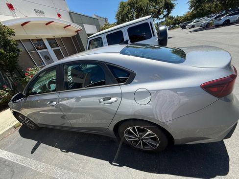 Used 2024 Kia Forte LXS w/ LXS Technology Package FWD image 9
