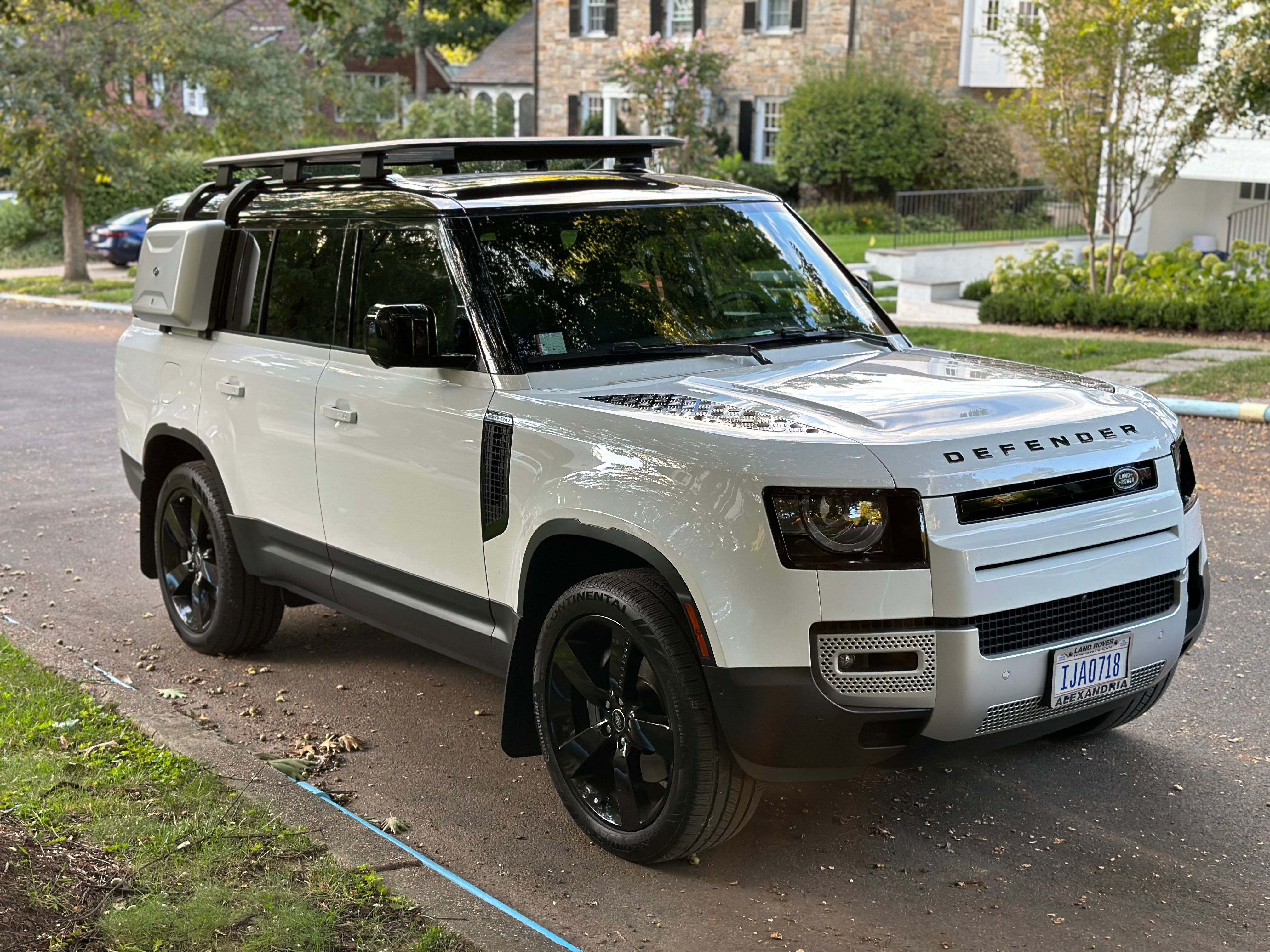 Used 2023 Land Rover Defender 130 SE AWD/4WD image 1
