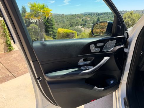Used 2020 Mercedes-Benz GLE 350 4MATIC image 6