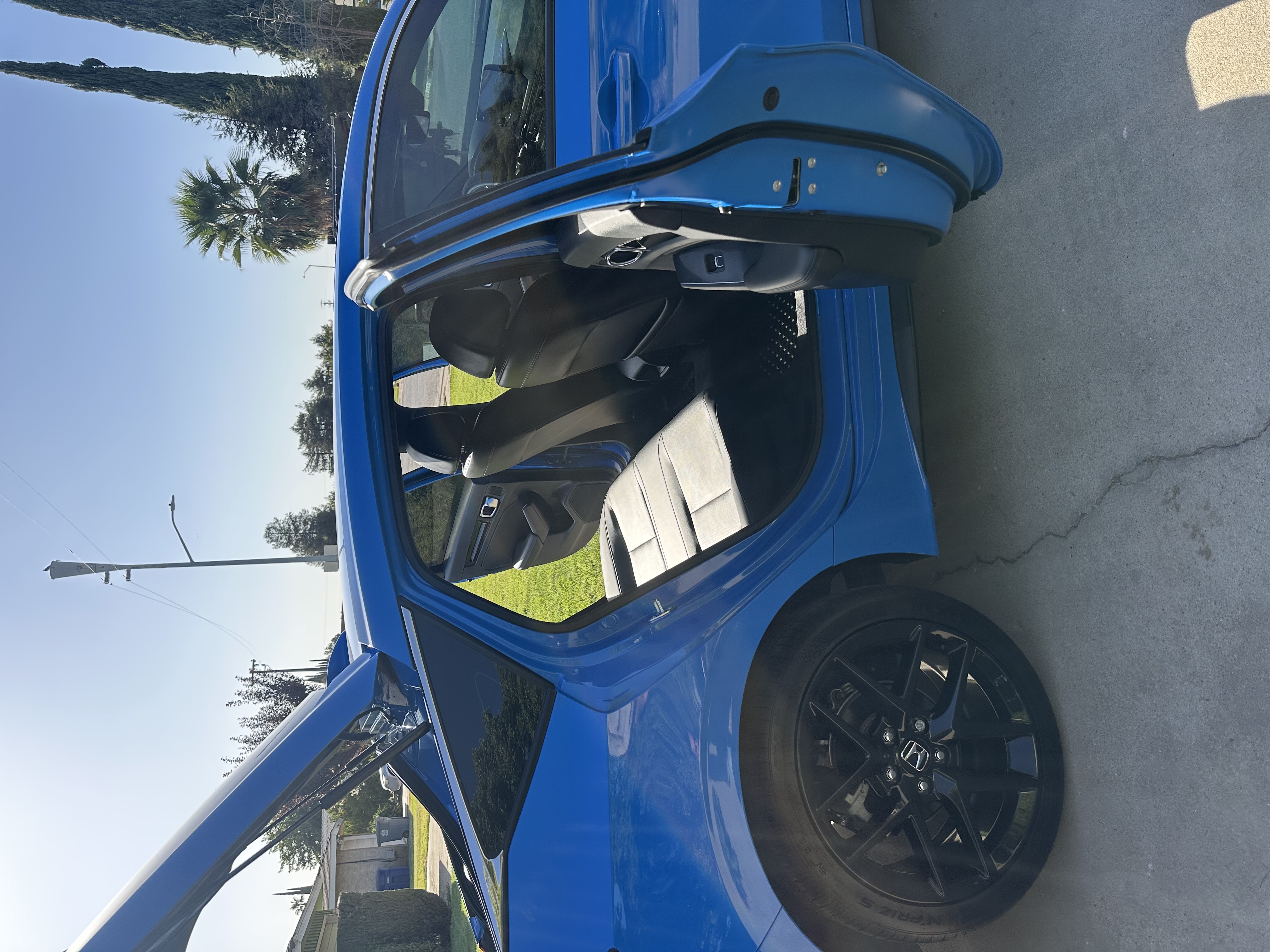 Used 2022 Honda Civic Sport Touring image 2
