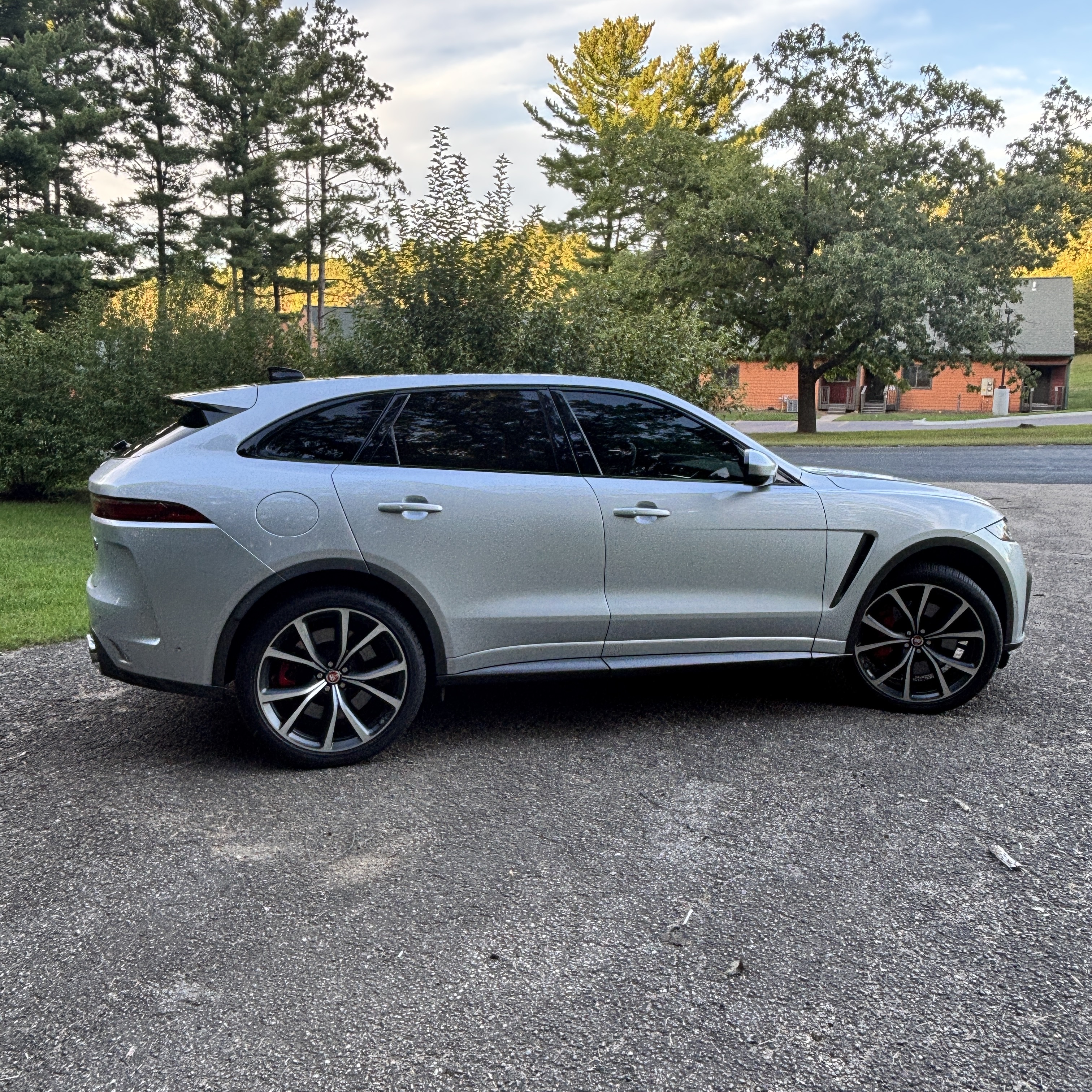 Used 2021 Jaguar F-PACE SVR AWD/4WD image 5