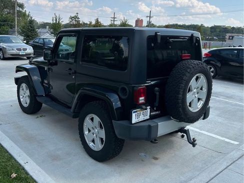 Used 2012 Jeep Wrangler Sahara w/ Connectivity Group AWD/4WD image 8