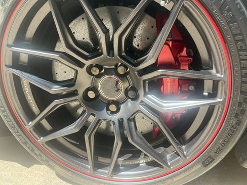 Used 2023 Chevrolet Corvette Z06 w/ Z07 Performance Package RWD image 11
