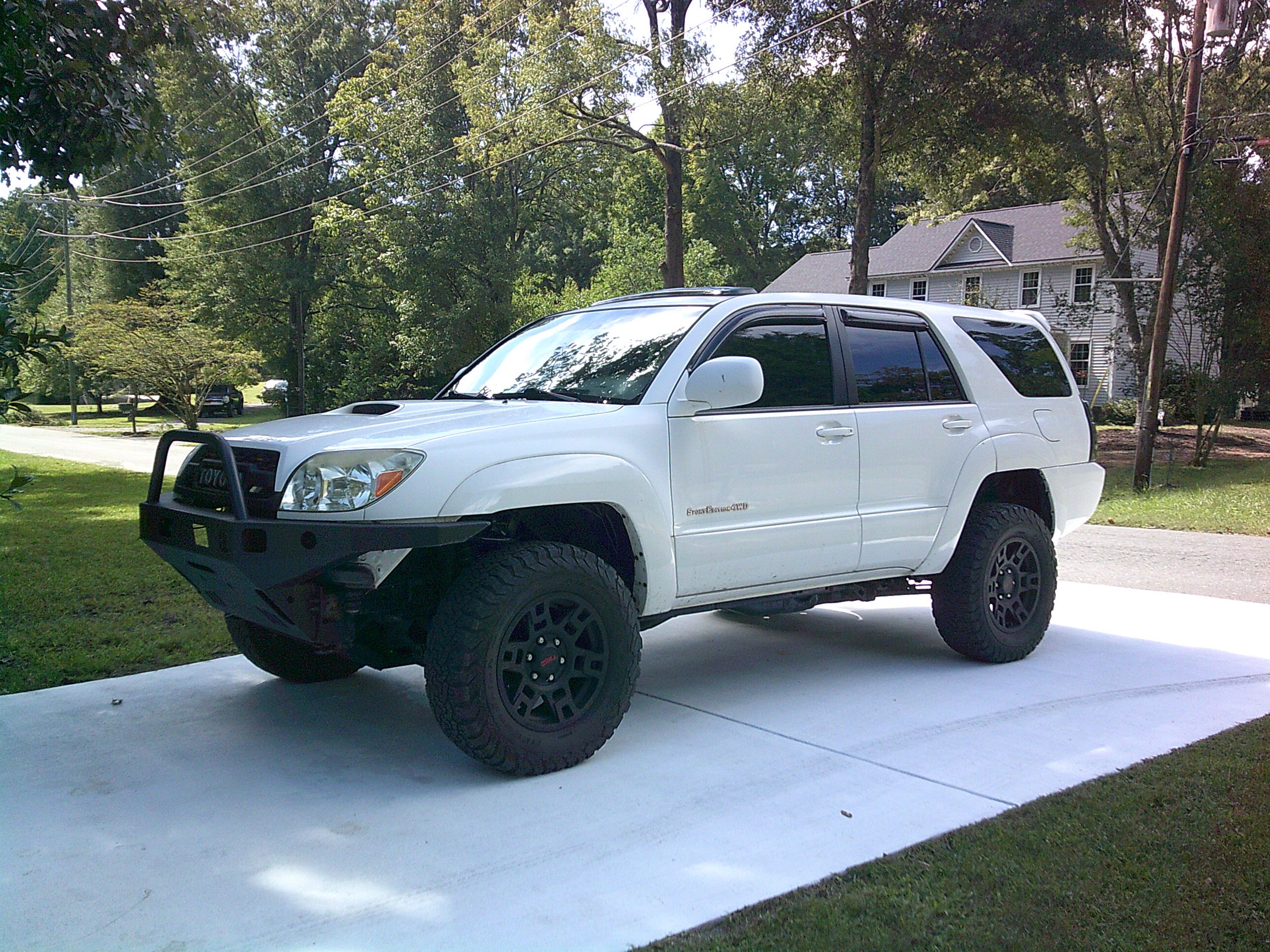 Used 2004 Toyota 4Runner Sport AWD/4WD image 1