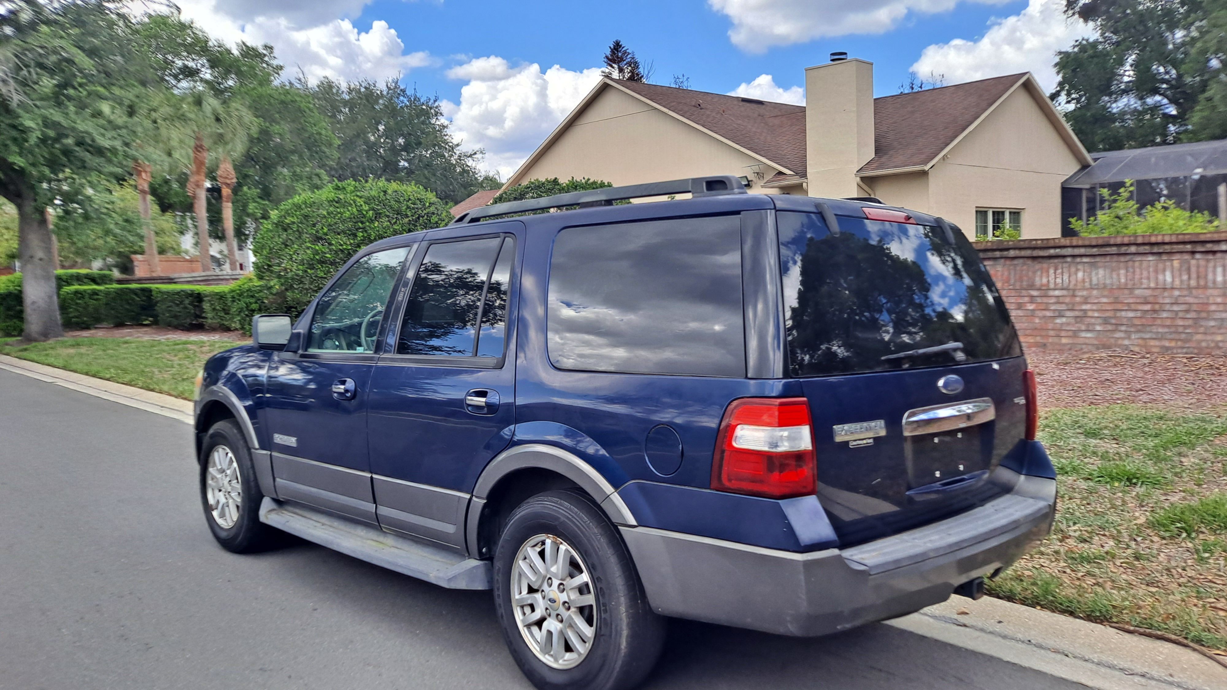 Used 2007 Ford Expedition XLT RWD image 9