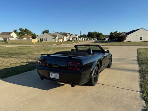 Used 2008 Ford Mustang GT Premium RWD image 6