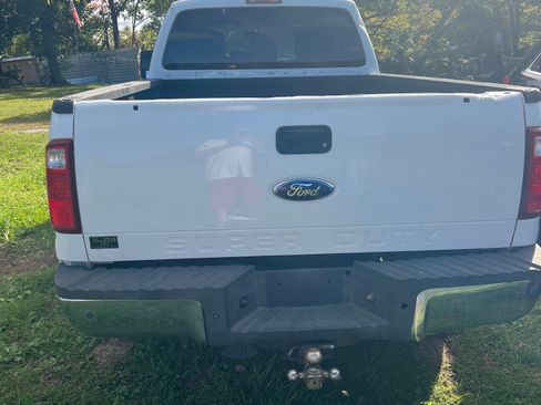 Used 2011 Ford F250 XLT w/ XLT Interior Pkg image 5