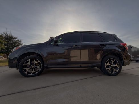 Used 2014 Subaru Forester 2.0XT Touring w/ Popular Package #2 image 5