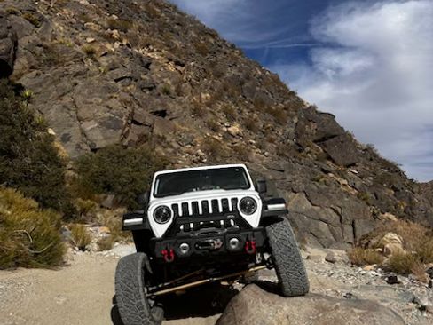 Used 2023 Jeep Gladiator Rubicon w/ LED Lighting Group image 20