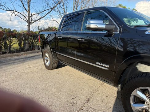 Used 2019 RAM 1500 Limited image 6
