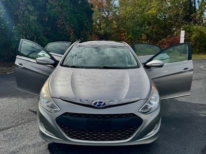 Used 2013 Hyundai Sonata Limited w/ Panoramic Sunroof Pkg