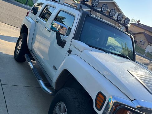Used 2007 HUMMER H3 AWD/4WD image 4