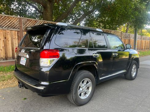 Used 2010 Toyota 4Runner SR5 image 4