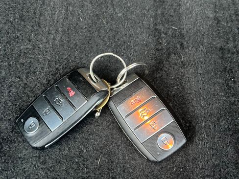 Used 2019 Kia Optima EX image 25