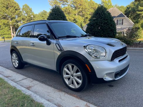 Used 2014 MINI Cooper Countryman S image 1