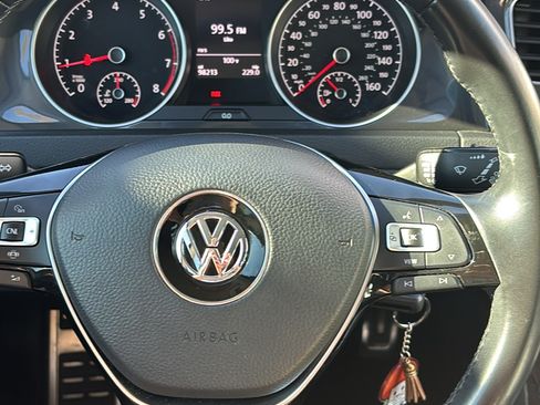 Used 2019 Volkswagen Golf Alltrack S image 12