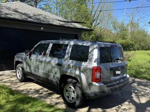 Used 2017 Jeep Patriot Sport FWD image 4