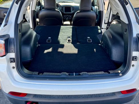 Used 2019 Jeep Compass Trailhawk AWD/4WD image 18