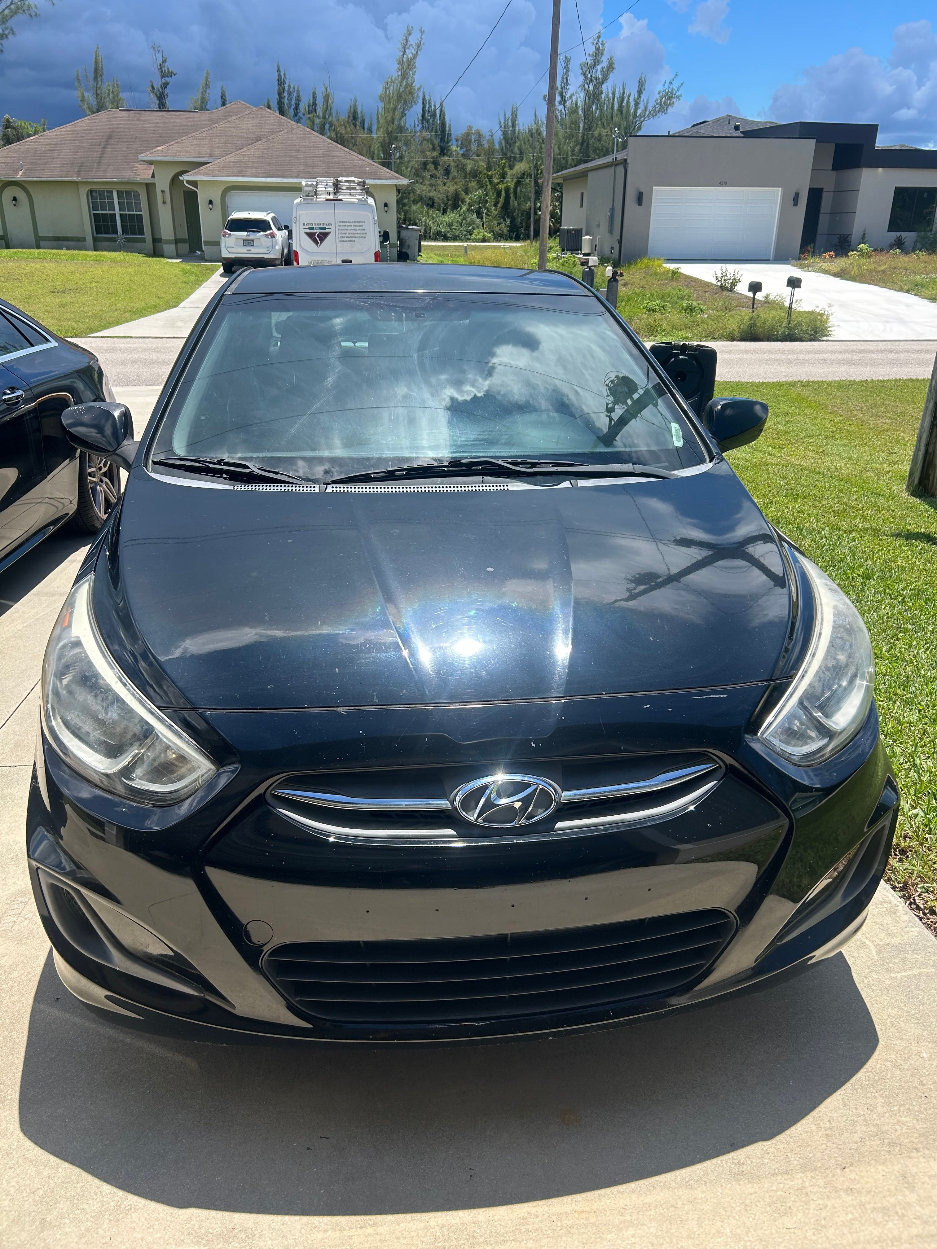 Used 2016 Hyundai Accent SE FWD image 1