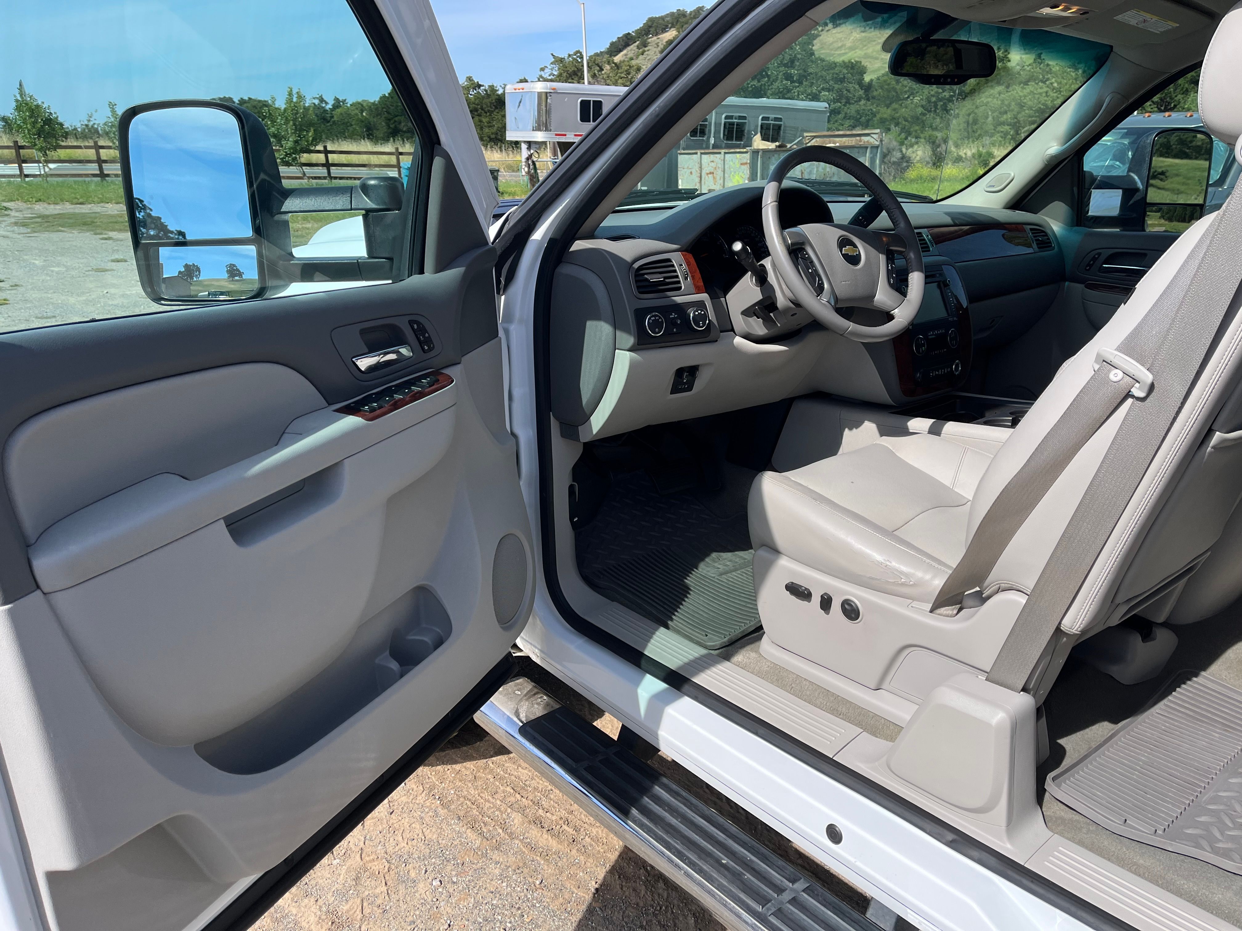Used 2012 Chevrolet Silverado 3500 LTZ w/ LTZ Plus Package AWD/4WD image 6