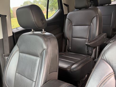 Used 2018 Chevrolet Traverse Premier w/ Redline Edition FWD image 8