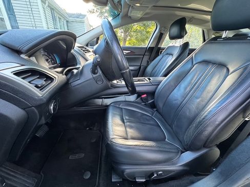 Used 2015 Lincoln MKZ Hybrid w/ Equipment Group 202A Reserve image 11