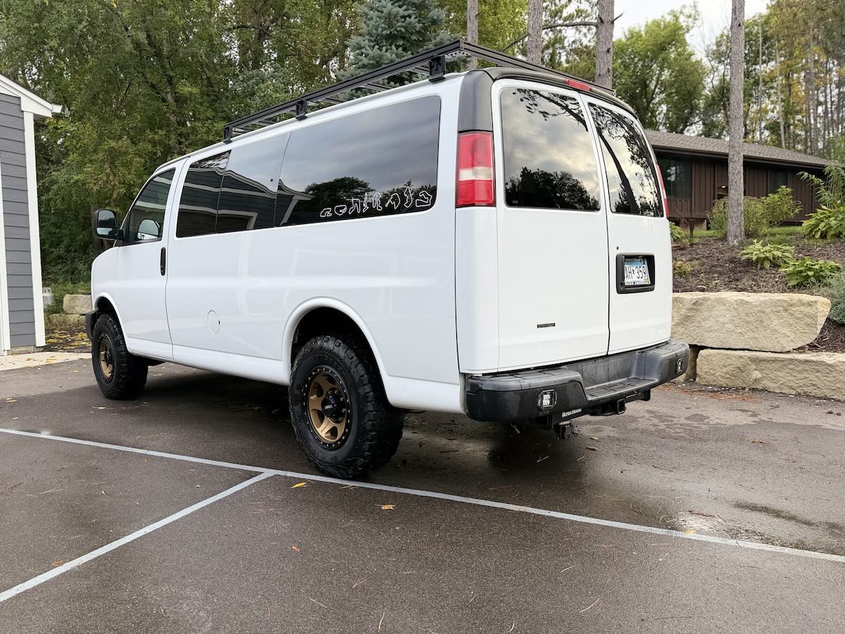 Used 2016 Chevrolet Express 2500 LS RWD image 4