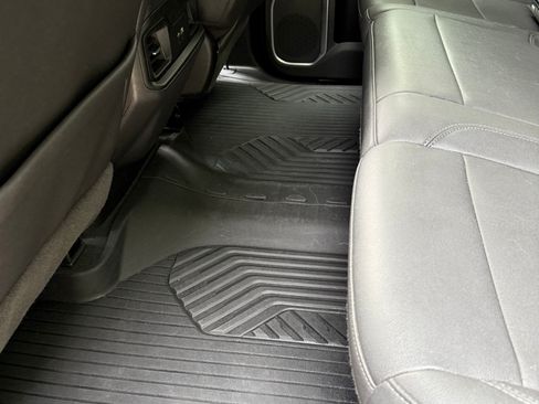 Used 2022 Chevrolet Silverado 1500 LT Trail Boss w/ LT Trail Boss Premium Package image 8