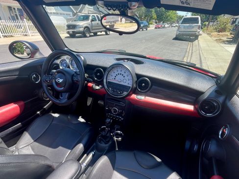 Used 2013 MINI Cooper S FWD image 10