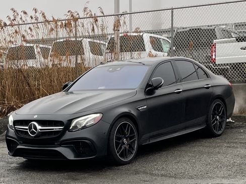 Used 2018 Mercedes-Benz E 63 AMG S image 1