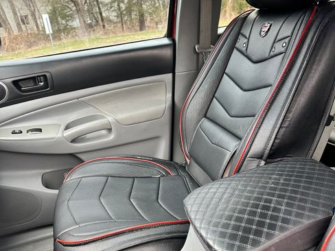 Used 2010 Toyota Tacoma 4x4 Double Cab image 10