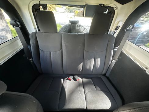 Used 2015 Jeep Wrangler Sport image 26