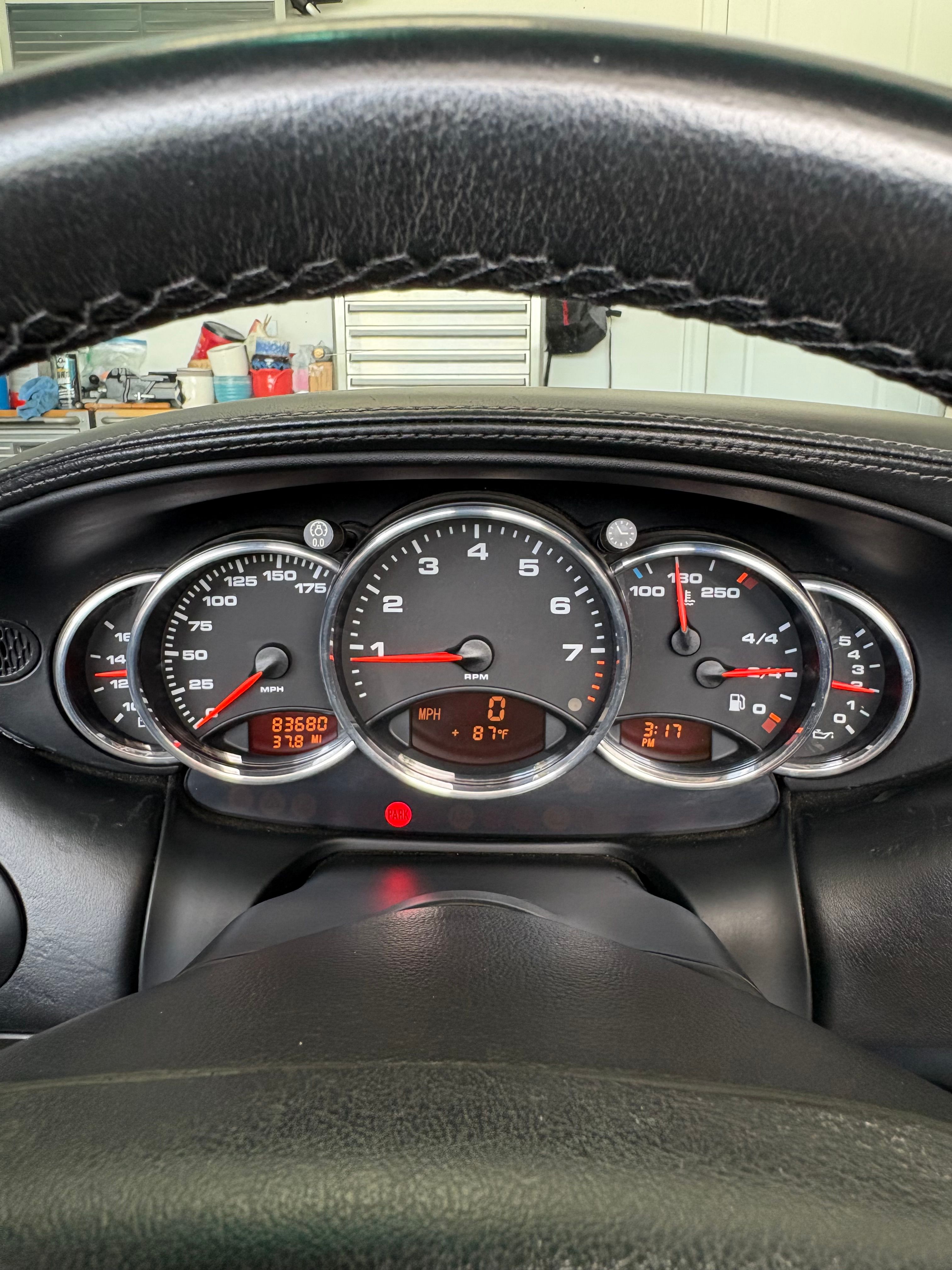 Used 2001 Porsche 911 Cabriolet image 21