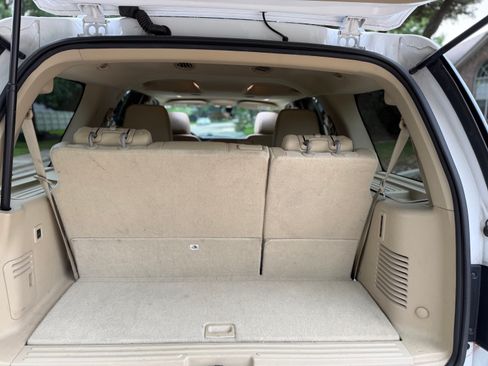 Used 2016 Ford Expedition Limited RWD image 16