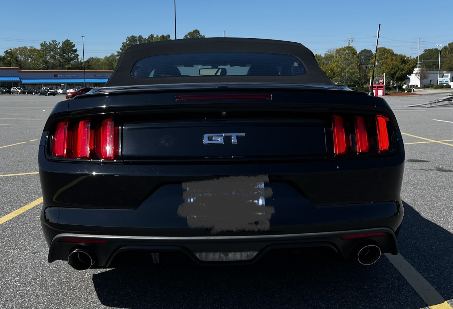Used 2017 Ford Mustang GT Premium RWD image 8
