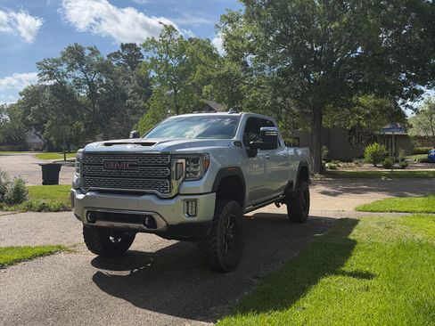 Used 2023 GMC Sierra 2500 Denali w/ Denali Ultimate Package AWD/4WD image 4