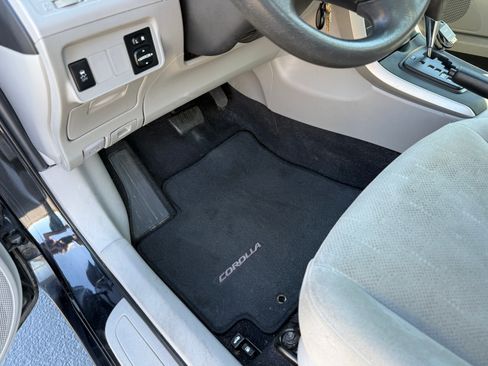 Used 2013 Toyota Corolla L image 6