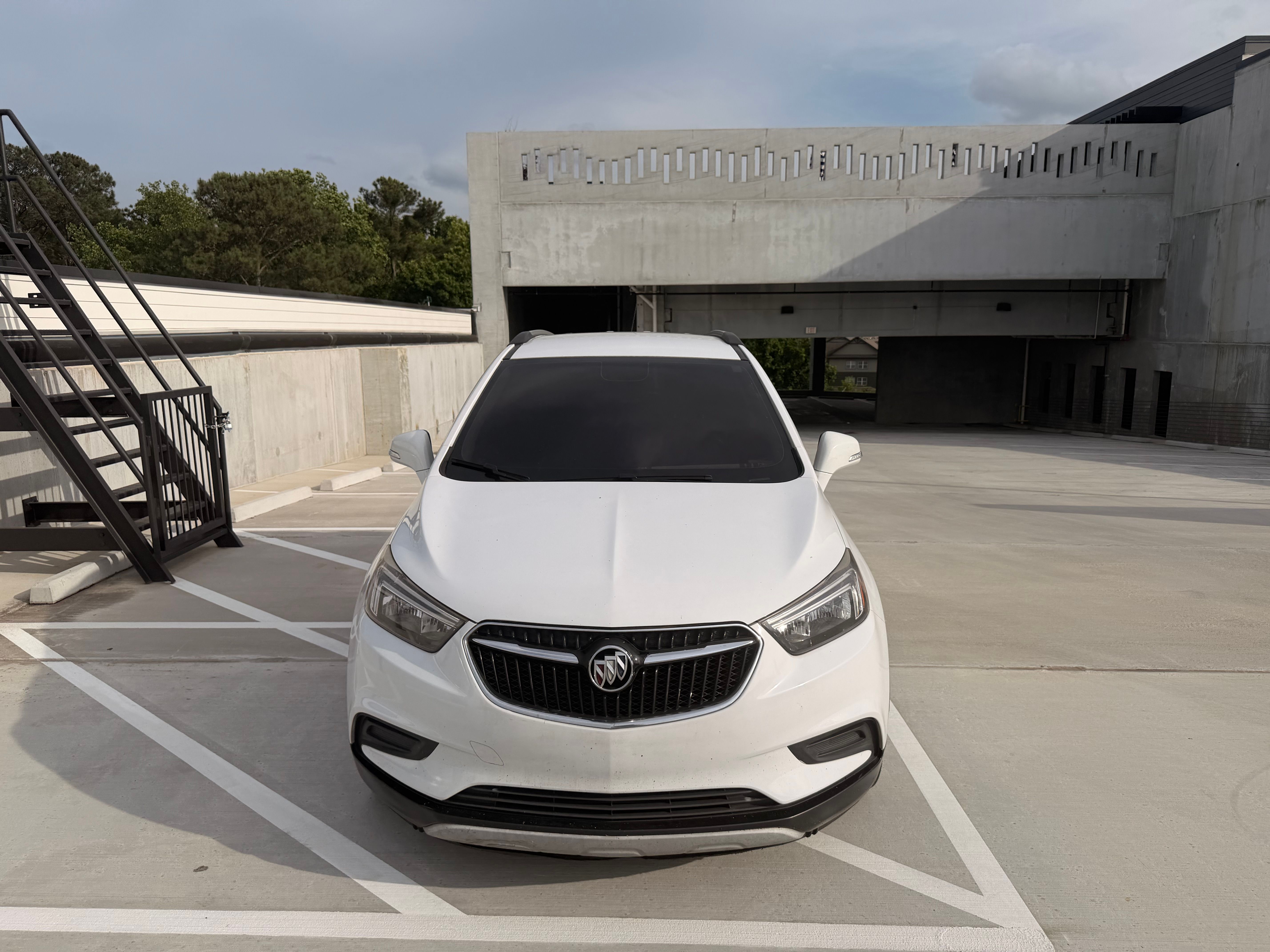 Used 2017 Buick Encore Preferred FWD image 2