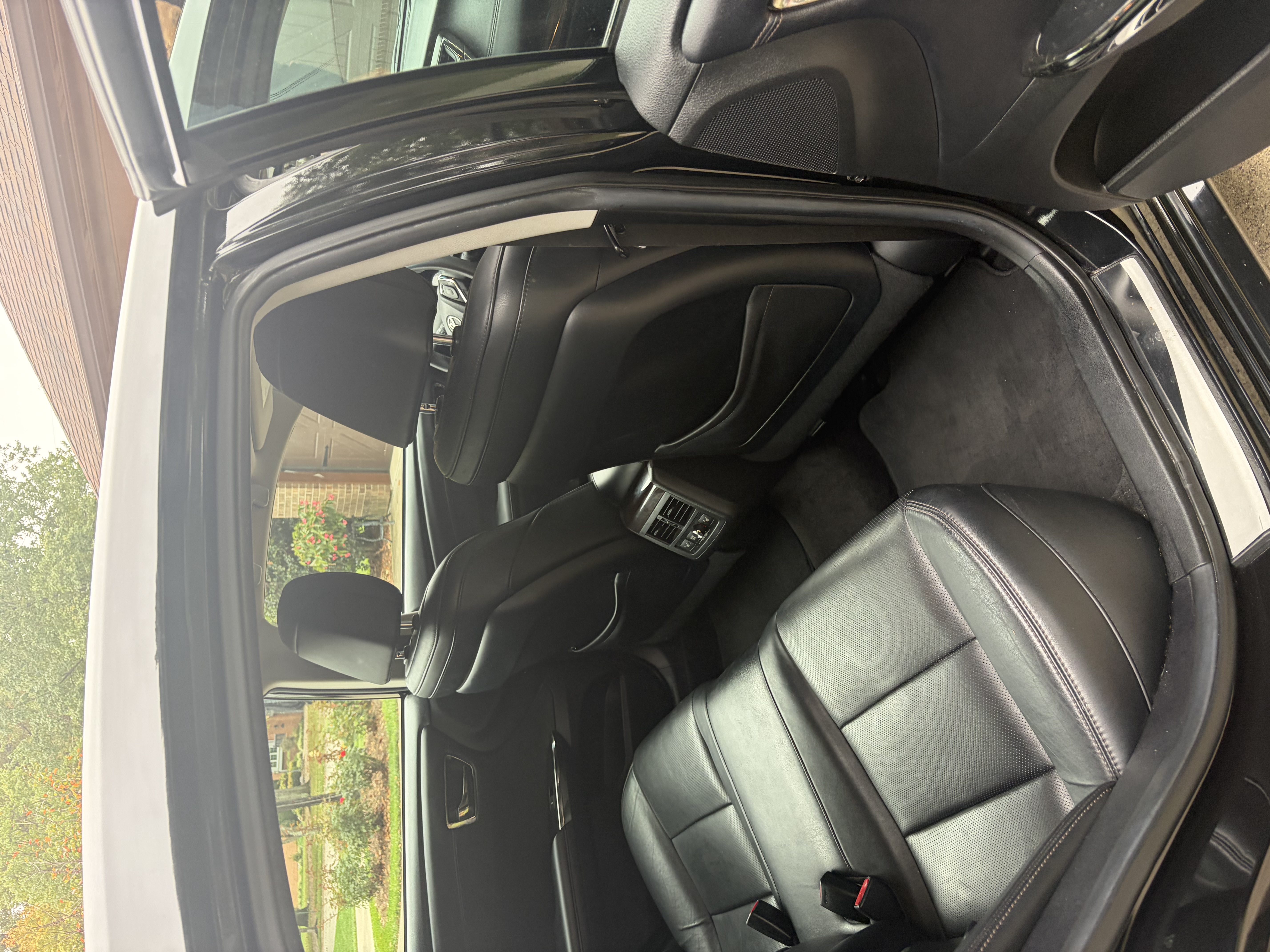 Used 2015 Toyota Avalon Limited w/ Technology Package FWD image 4