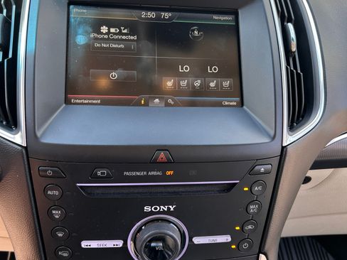 Used 2015 Ford Edge Titanium w/ Equipment Group 302A AWD/4WD image 14