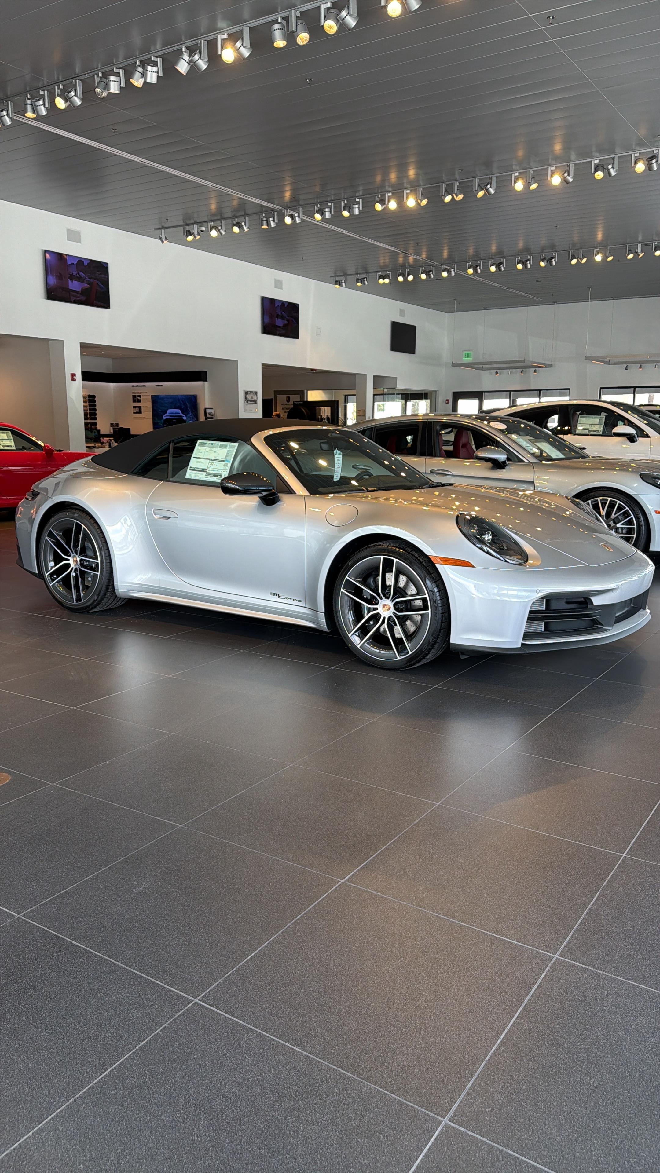 Used 2026 Porsche 911 Carrera RWD image 5