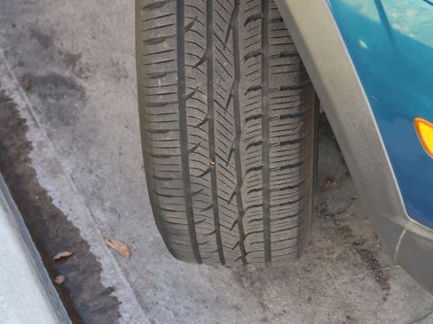 Used 2009 Saturn Vue XE image 24