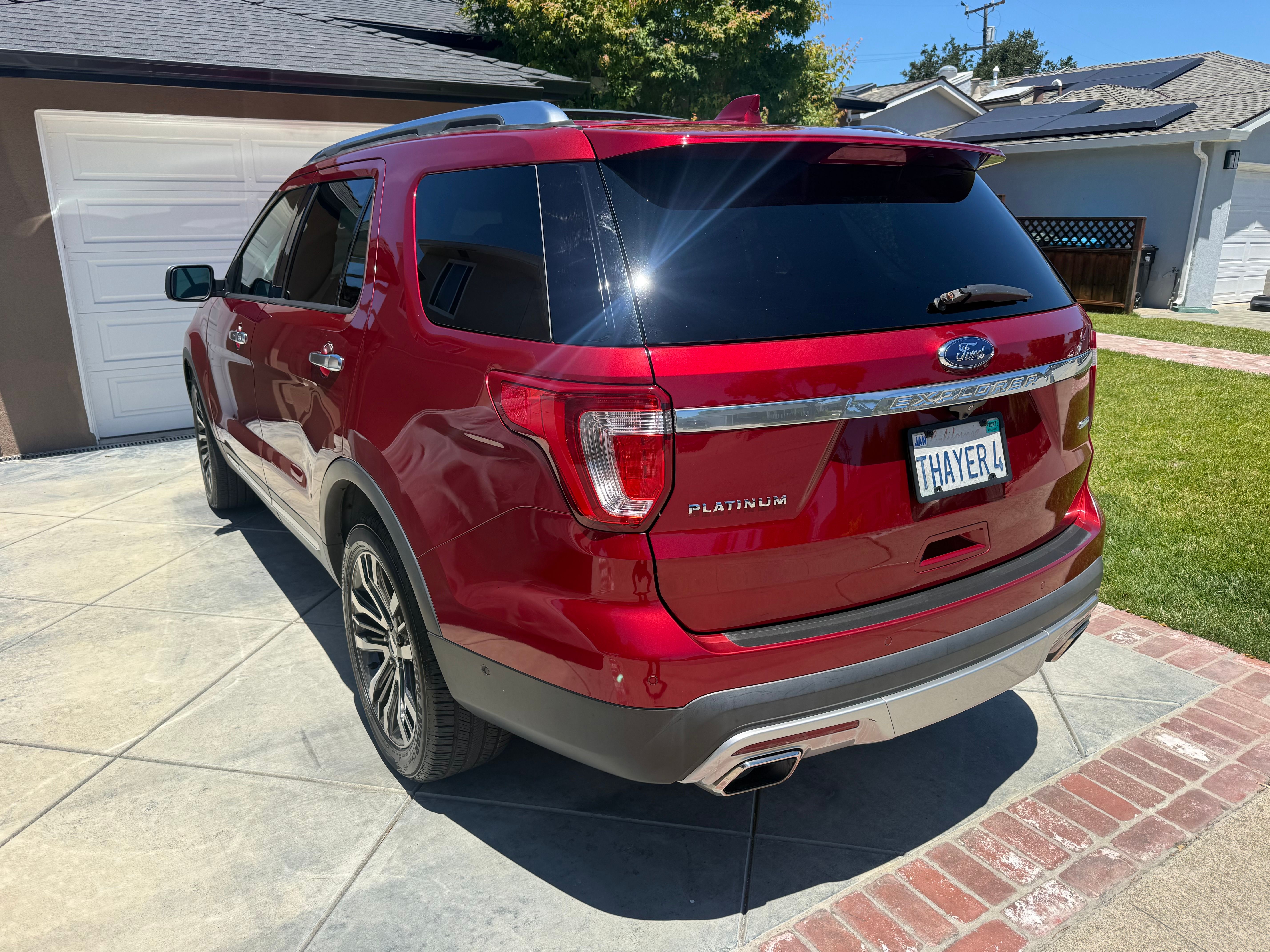 Used 2016 Ford Explorer Platinum AWD/4WD image 6