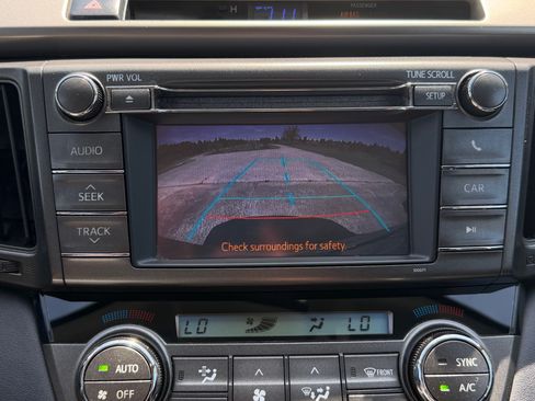 Used 2013 Toyota RAV4 XLE image 13