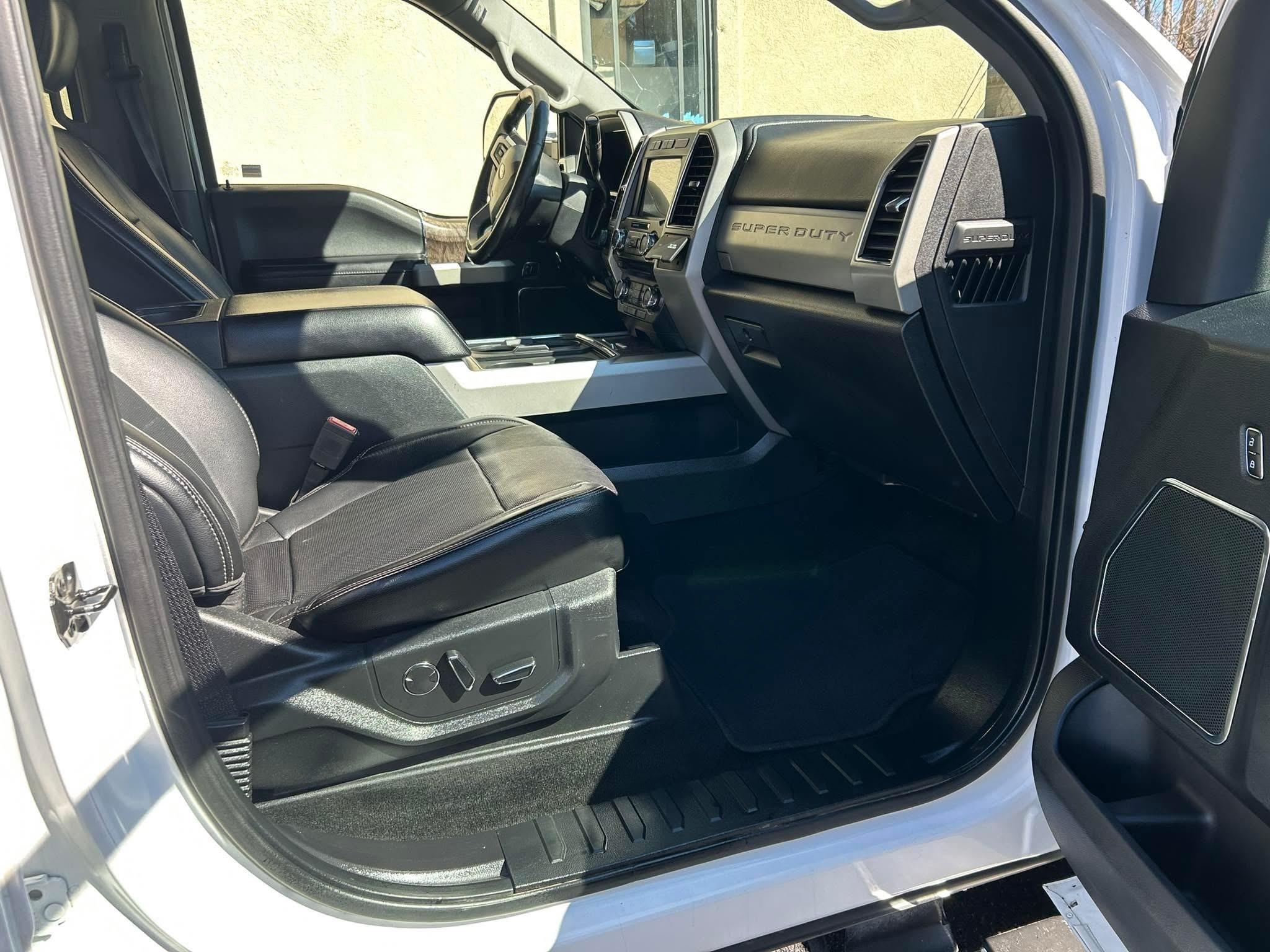Used 2023 Ford F350 Lariat w/ Lariat Ultimate Package AWD/4WD image 10