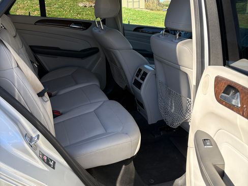 Used 2012 Mercedes-Benz ML 350 4MATIC image 12