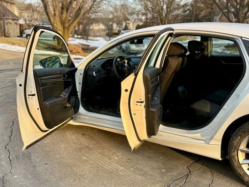 Used 2022 Honda Accord LX image 17