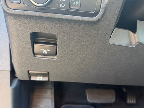 Used 2022 Ford Bronco Badlands image 13