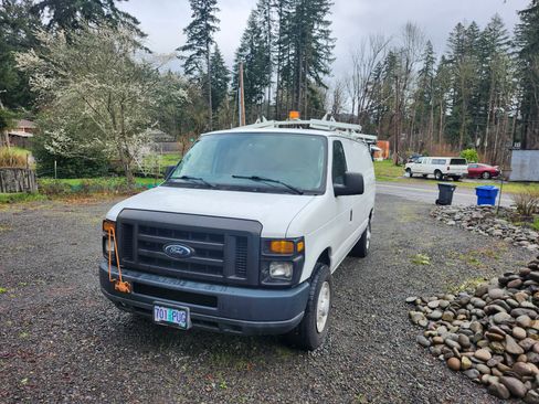 Used 2009 Ford E-250 and Econoline 250 image 1