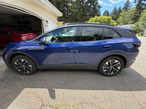 Used 2021 Volkswagen ID.4 Pro S AWD/4WD image 1